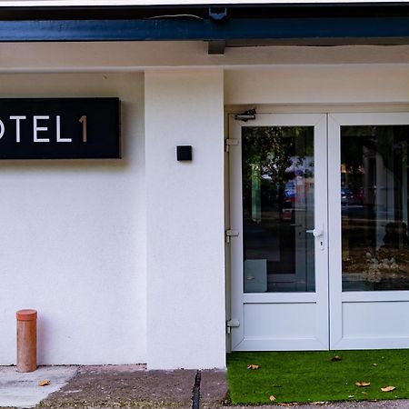 Motel1- A Megfizetheto Luxus! Dunaújváros Eksteriør bilde