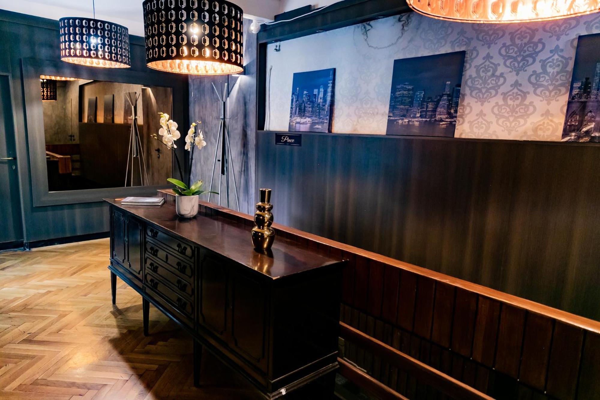 Motel1- A Megfizetheto Luxus! Dunaújváros Eksteriør bilde