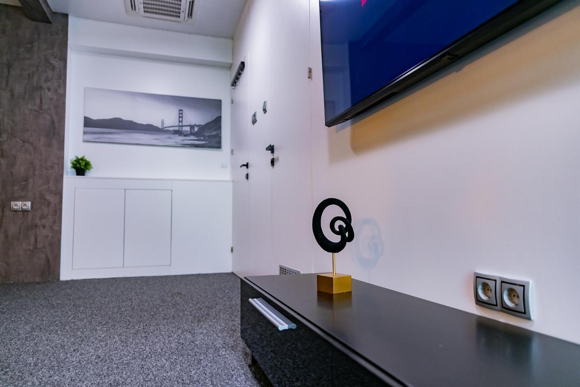 Motel1- A Megfizetheto Luxus! Dunaújváros Eksteriør bilde