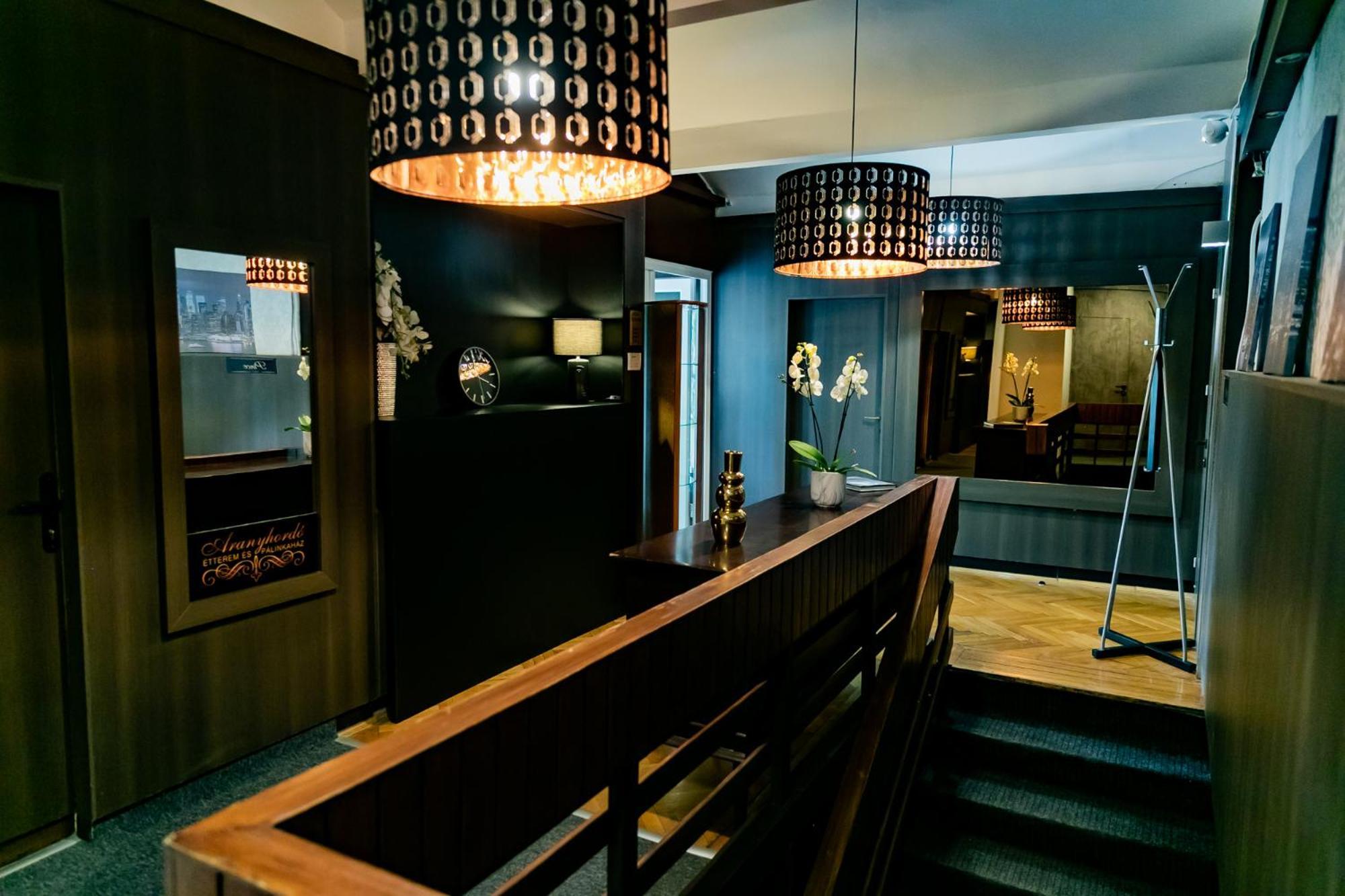 Motel1- A Megfizetheto Luxus! Dunaújváros Eksteriør bilde