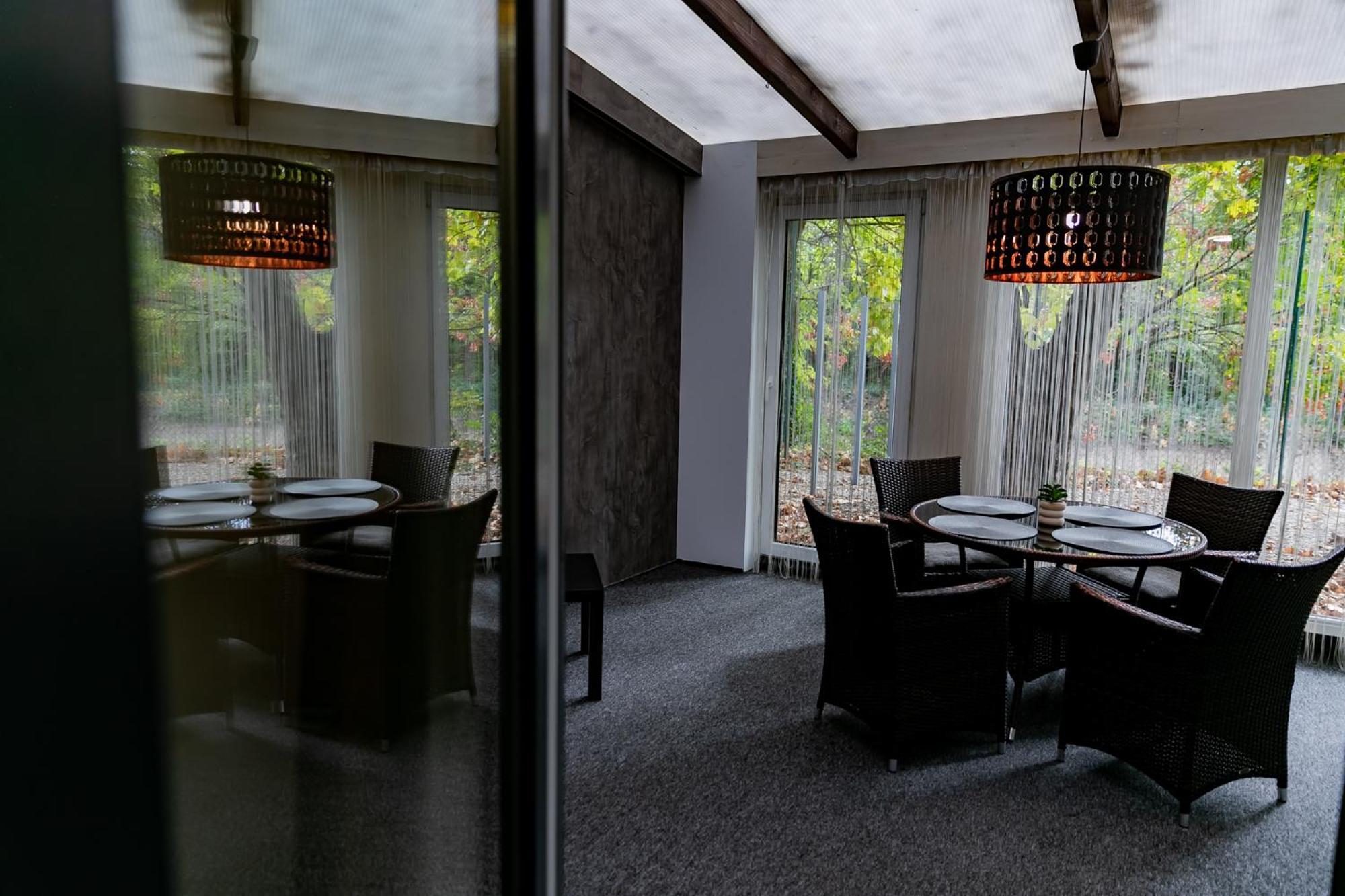 Motel1- A Megfizetheto Luxus! Dunaújváros Eksteriør bilde
