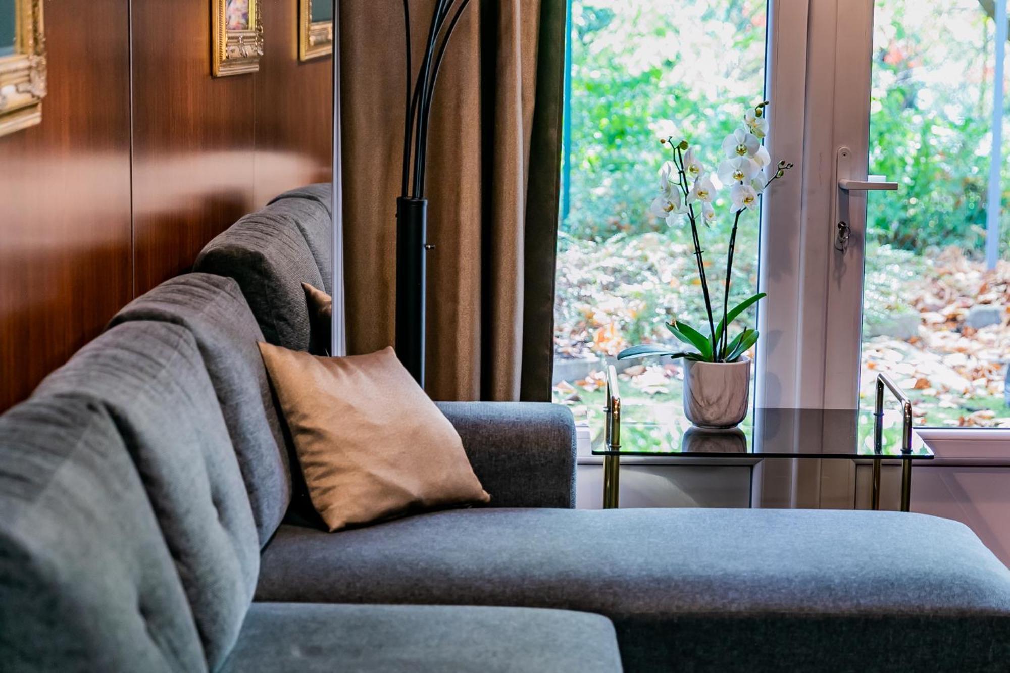Motel1- A Megfizetheto Luxus! Dunaújváros Eksteriør bilde