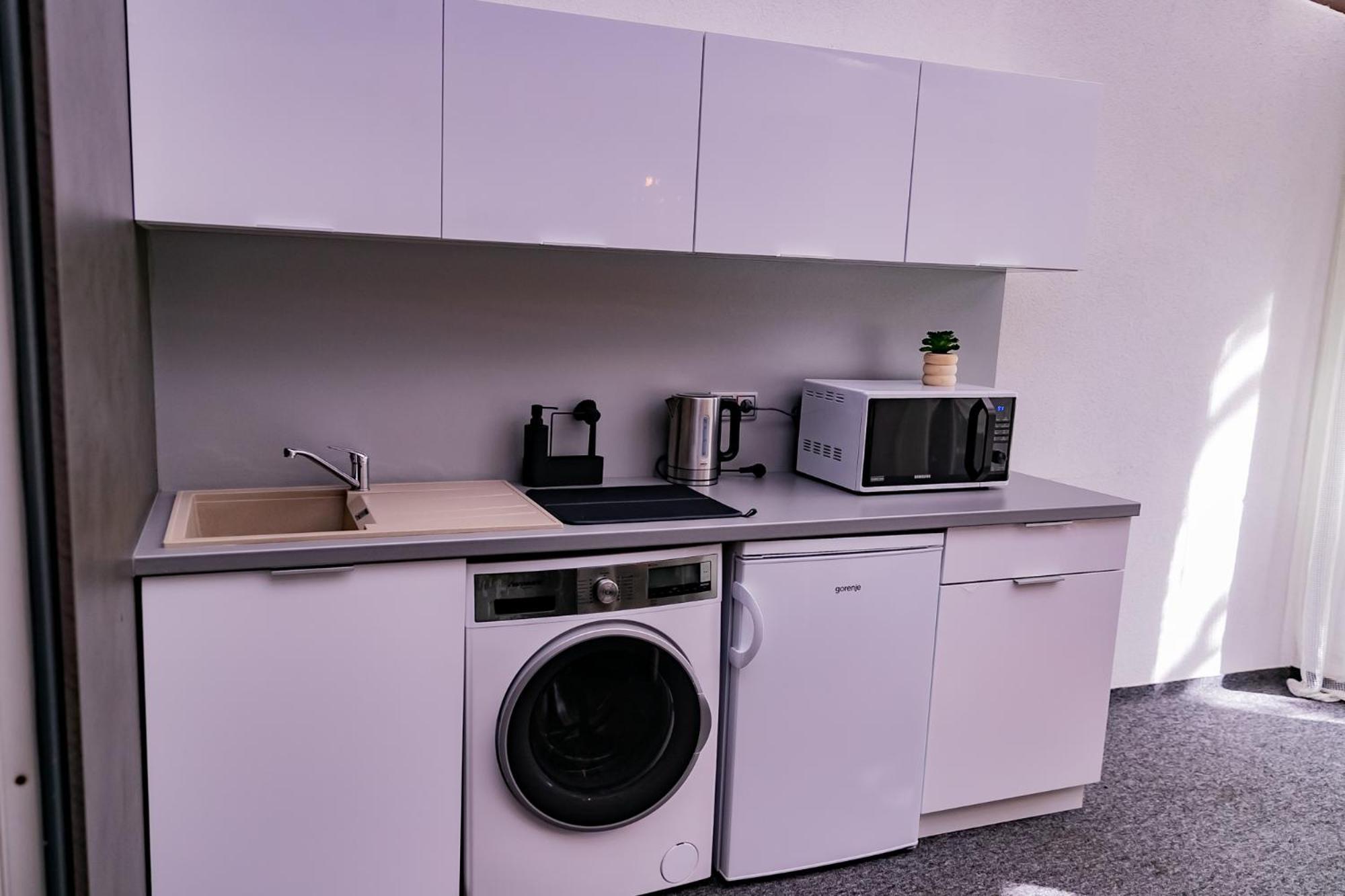 Motel1- A Megfizetheto Luxus! Dunaújváros Eksteriør bilde