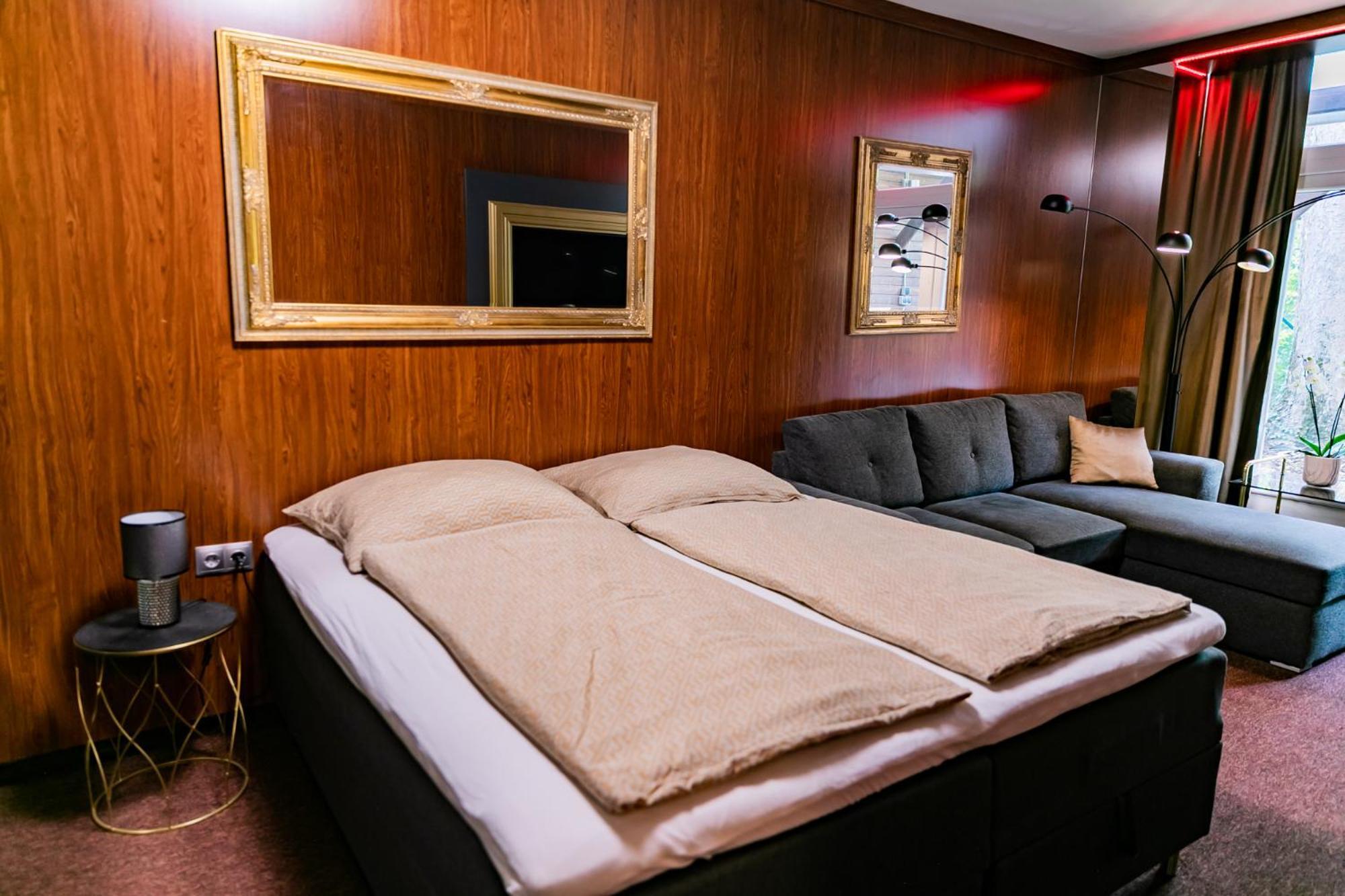 Motel1- A Megfizetheto Luxus! Dunaújváros Eksteriør bilde
