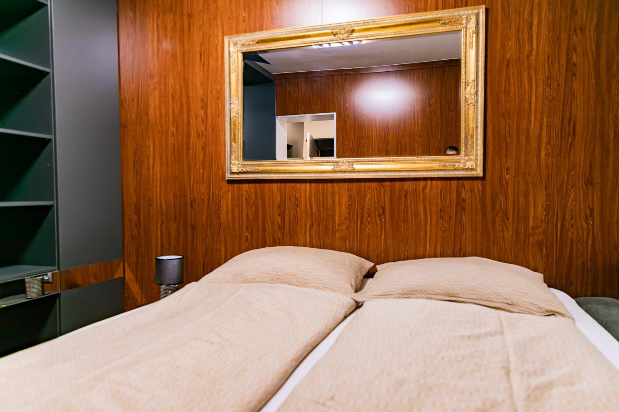Motel1- A Megfizetheto Luxus! Dunaújváros Eksteriør bilde
